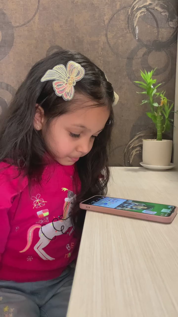 Screen-free learning that keeps them busy